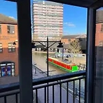 Coventry Waterside Luxury Apartment