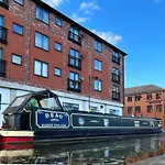 Coventry Waterside Luxury Apartment