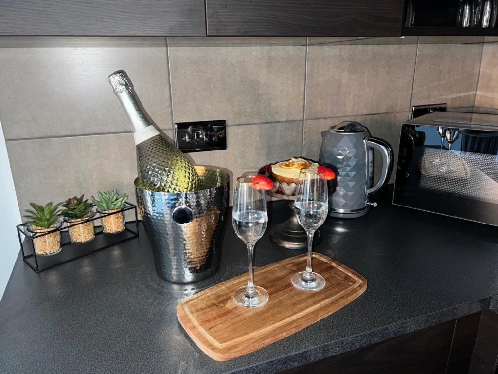 Waterside Luxury Apartment